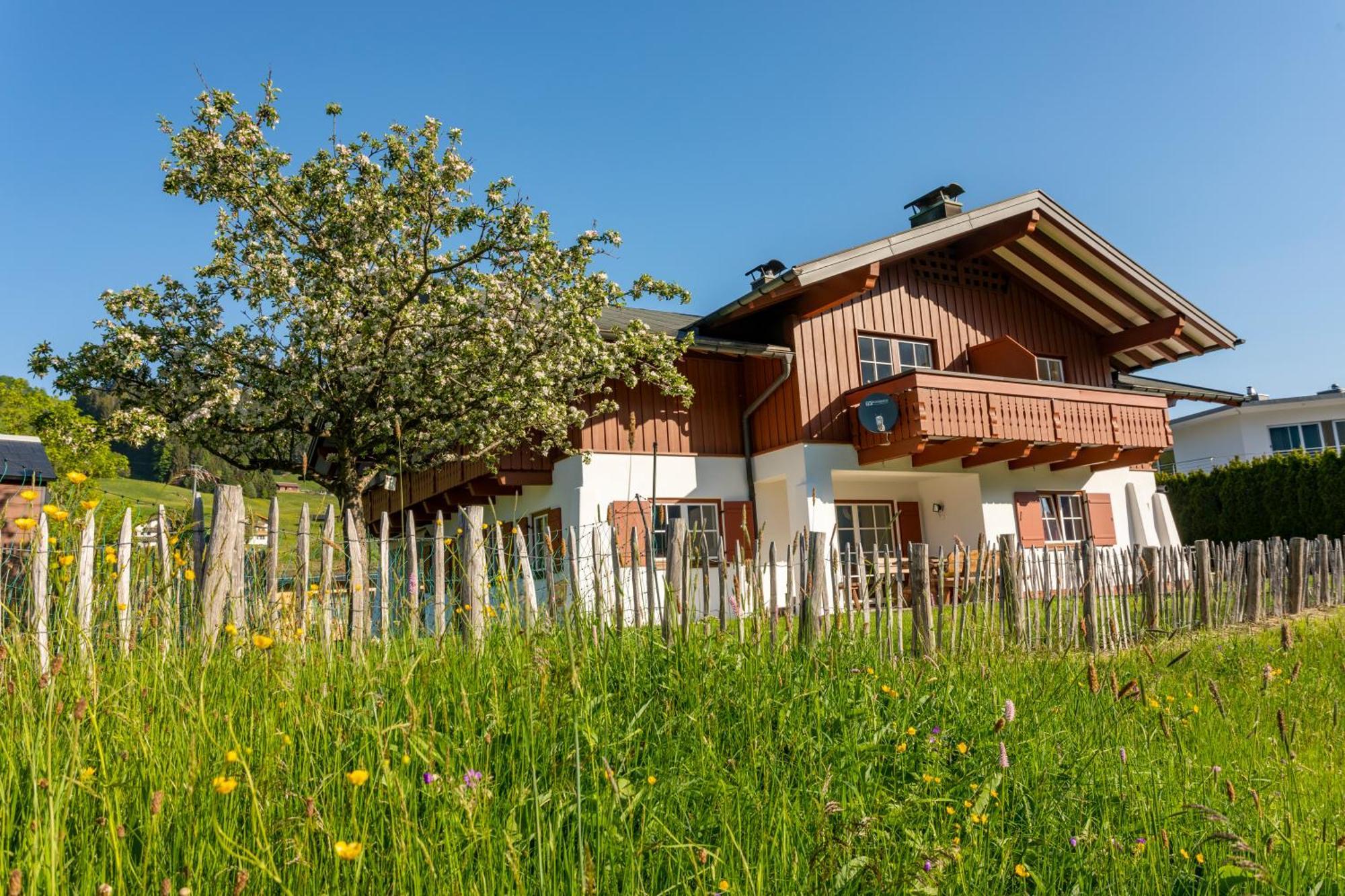 Haus Berg & Tal Leilighet Hirschegg  Eksteriør bilde
